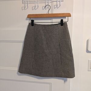 Aritzia/Babaton Skirt Sz 2